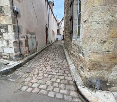 Avallon Apartment | Gîte Le Saint Père