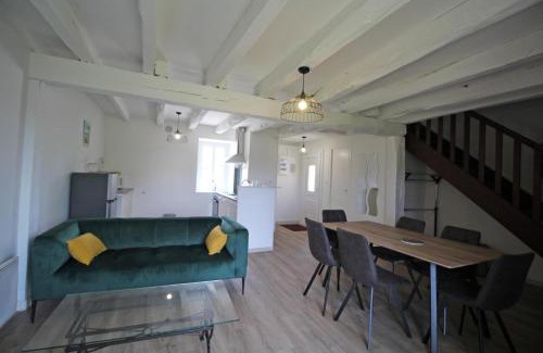 Saint-Mathieu House | Gîte Les Champs N°5