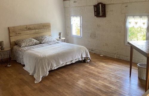 Saint-Dizant-du-Gua Condo | Gîte les ganivelles