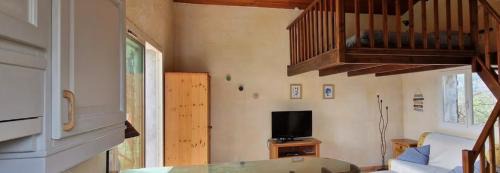 Berre-des-Alpes Apartment | Gîte Les Lys