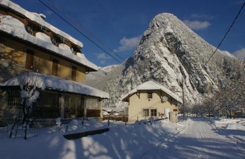 Thones House | Gîte Les Mésanges