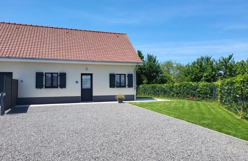 Favieres House | gîte Les Mondaines-Les Tourterelles