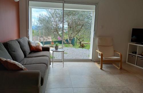 Largentiere House | Gîte Les Muguets - 4 personnes - confort et vue imprenable