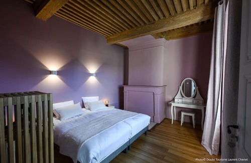 Ornans House | Gîte Les Muses, Ancien hôtel particulier avec SPA