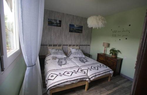 Saint-Nabord House | Gîte Les Myrtilles Saint-Nabord, 5 personnes, 4 pièces avec garage