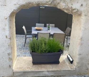 Maslives House | Gîte Les Trois Clés piscine privée 14 pers