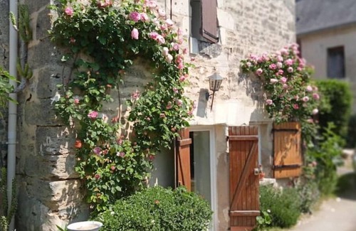 Doue-la-Fontaine House | Gîte les Trois Grandes Portes