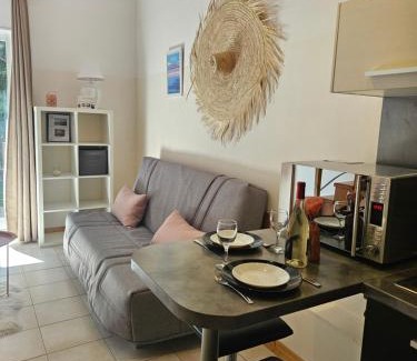 Mireval Apartment | Gîte Lo Becarut L'Escapade Des Flamants Roses
