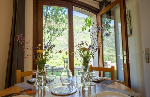 Saint-Rome-de-Dolan House | Gîte Logement 2/4 personnes - Village de gites des Vignes