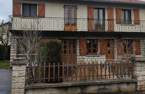 Coucouron House | Gîte Lou Gardo