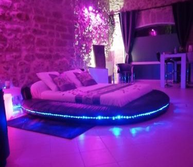 Campagnan House | Gîte Love Dreams Jacuzzi privatif