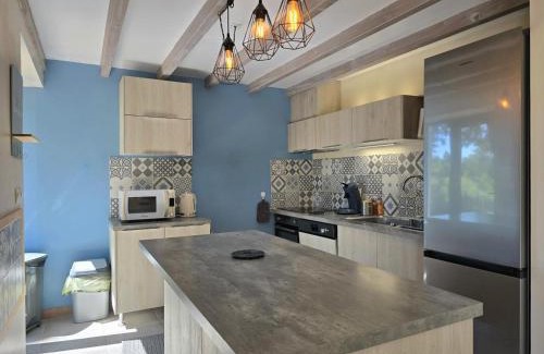 Comberanche-et-Epeluche House | Gîte lumineux avec jardin clos et parking - FR-1-616-495