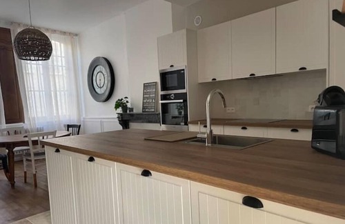 Chalons-en-Champagne House | Gîte - Maison de Ville Avec Jardin - Hôtel Particulier Champenois
