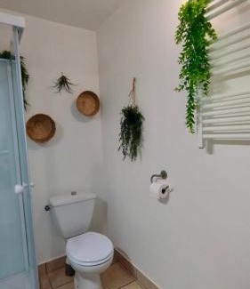 Saint-Julien-de-Chedon House | gîte Maison entière 6 personnes