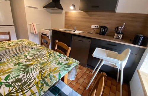 Haut-du-Them-Chateau-Lambert Apartment | Gîte Marchand