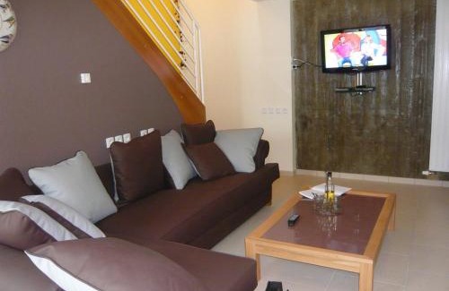 Rebeuville House | Gîte moderne à Rebeuville, proche Neufchâteau, 3 ch., accès PMR, pêche, WIFI, tout inclus - FR-1-589-157