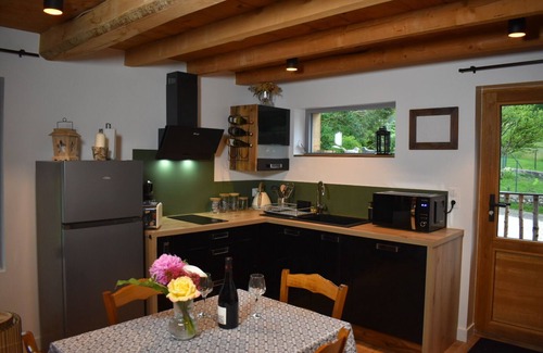 Attignat-Oncin Cottage | Gîte Nature et Espace Bien-être au Milieux des Champs