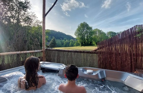 Attignat-Oncin Cottage | Gîte Nature et Espace Bien-être au Milieux des Champs