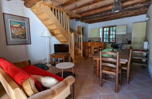Villar-d'Arene Apartment | Gîte Neige Cordier - Villar d'Arène center 2 bedrooms and large terrace