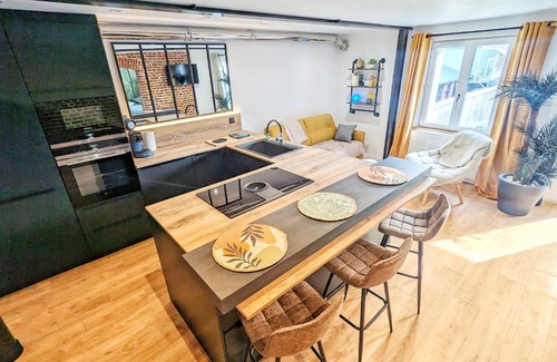 Ault Apartment | Gîte Oasis Ault - Ciné, Balnéo & Confort à la Mer