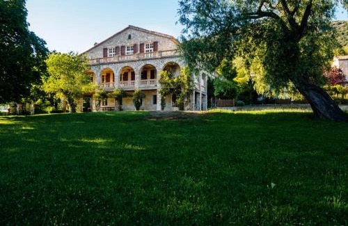 Tourrettes-sur-Loup Apartment | Gîte Panoramique