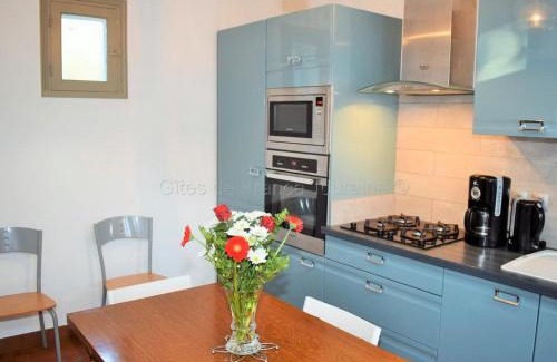 Montlouis-sur-Loire House | Gîte près de Tours au cœur des Châteaux de la Loire avec jardin et WIFI - FR-1-381-436