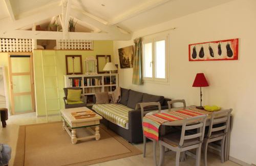 Saint-Aquilin-de-Pacy Apartment | Gîte proche de Giverny