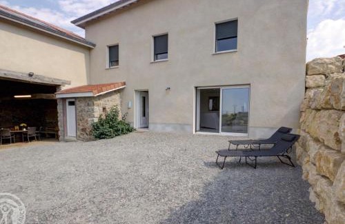 Panissieres House | Gîte rénové avec fibre et confort à Panissières - FR-1-496-367