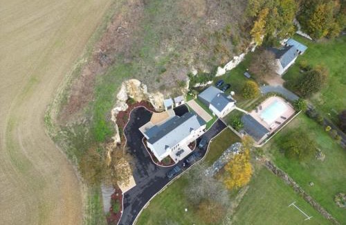 Faverolles House | Gîte rénové avec piscine chauffée près de Beauval, 10 pers., terrain de sport et nature. - FR-1-591-568