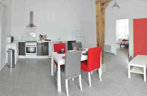 Soullans House | Gîte rénové avec spa, piscine chauffée, WiFi et accès handicapés au cœur du Marais Breton - FR-1-426-321