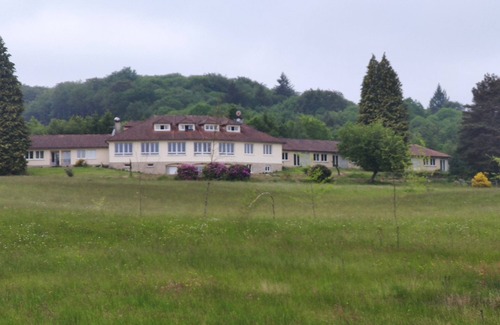 Compreignac Apartment | Gîte residence de la fontaine lac de saint pardoux, Limoges