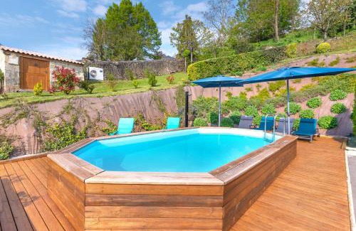 Montreuil-Bellay Apartment | Gîte Ruelle aux Vaches - Avec piscine partagée