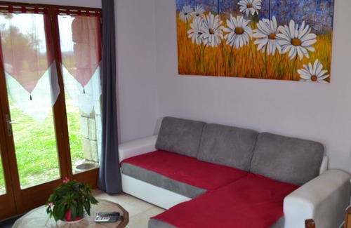 Scorbe-Clairvaux Cottage | Gîte rural de L'Abbesse