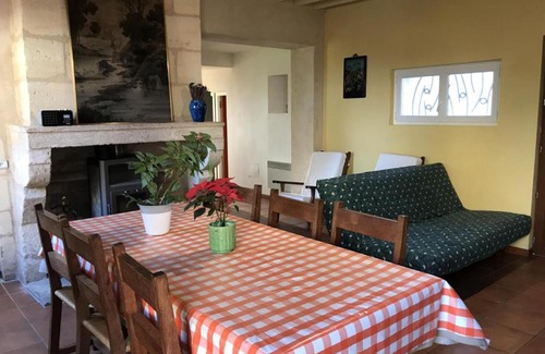 Saint-Genes-de-Lombaud House | Gîte Saint-Gènes-de-Lombaud, 4 pièces, 6 personnes - FR-1-440-56
