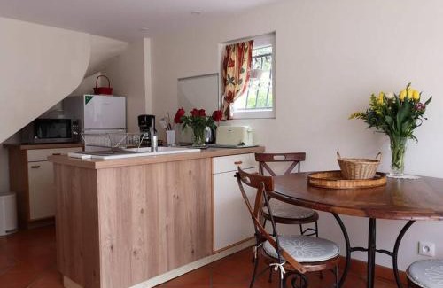 Rochefort-du-Gard House | Gîte sous les chênes : pour un séjour ressourçant