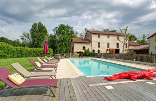Mornand-en-Forez House | Gîte spacieux avec piscine, animaux acceptés, Wi-Fi et parking privé - FR-1-496-265