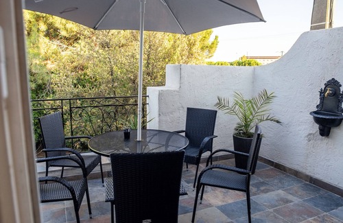 Beziers Apartment | Gîte Spacieux Avec Terrasse Privative au Domaine Saint Laurent