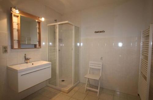 Docelles House | Gîte Spacieux entre Épinal et Gérardmer, Terrasse Privative, 5 Pers, Draps Inclus - FR-1-589-273