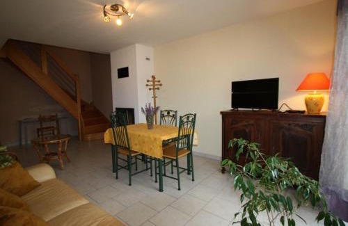 Docelles House | Gîte Spacieux entre Épinal et Gérardmer, Terrasse Privative, 5 Pers, Draps Inclus - FR-1-589-273