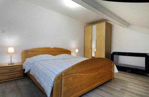 Granges-Aumontzey Apartment | Gîte spacieux propre proche Gérardmer