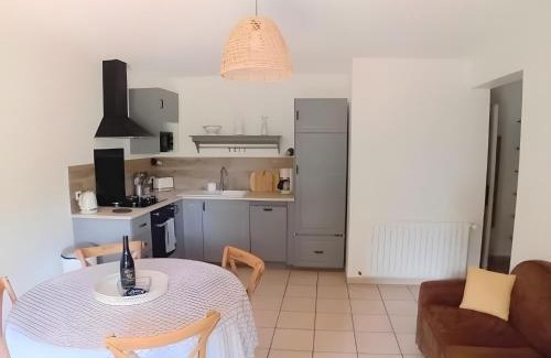 Montbrison-sur-Lez House | Gîte Sur Domaine Viticole