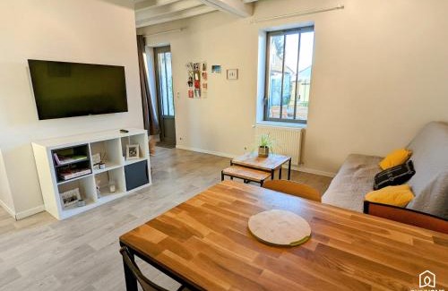 Olivet House | Gîte - Terrasse - Jardin - Soleil - Parking - Tram