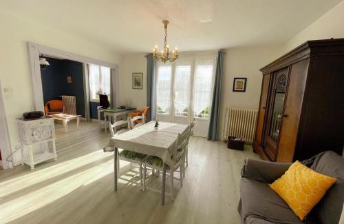 Muides-sur-Loire House | Gîte tout confort avec jardin près du Château de Chambord, idéal pour familles et amis - FR-1-491-372