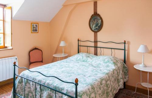 Arthon House | Gîte unique dans propriété historique avec musée, proche Châteauroux, 4 chambres, cheminée, fibre, parking. - FR-1-591-49