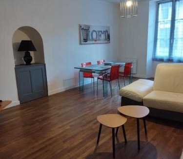 Couhe House | Gîte Valence en Poitou
