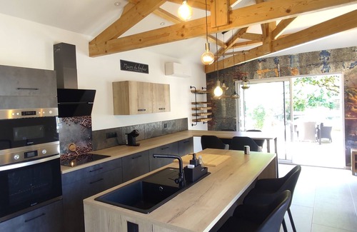 Biganos House | Gîte with Spa, La résinière de Tagon