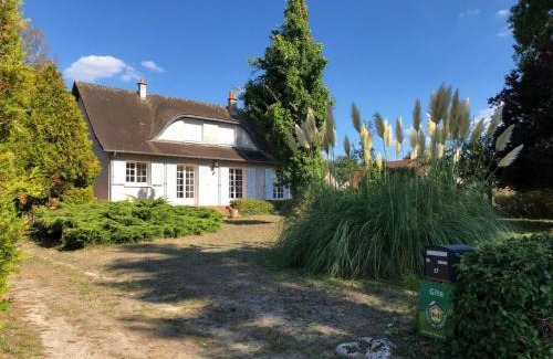 Yvoy-le-Marron House | Gîte Yvoy-le-Marron, 3 pièces, 4 personnes - FR-1-491-117