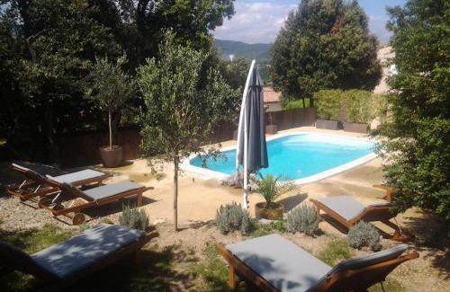 Salavas House | Gîtes Les 3 Cigales