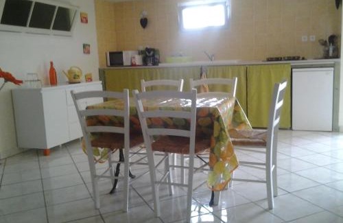 Salavas House | Gîtes Les 3 Cigales