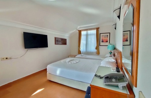 Altnkum Mahallesi Hotel | Gülizar Hotel Konyaaltı